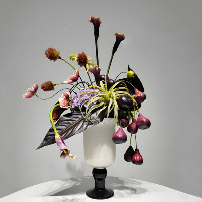 Ornements de fleurs simulées