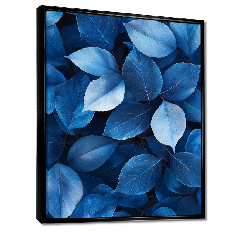 «Midnight Blue Leaves Tranquility III» - art mural feuilles, Noir, Reproduction avec cadre flottant, H 20 po x l 12 po