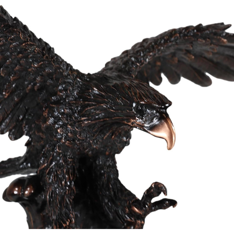 Aigle chauve américain plongeant dans l'eau, statue en bronze électrolytique L 19,5 po