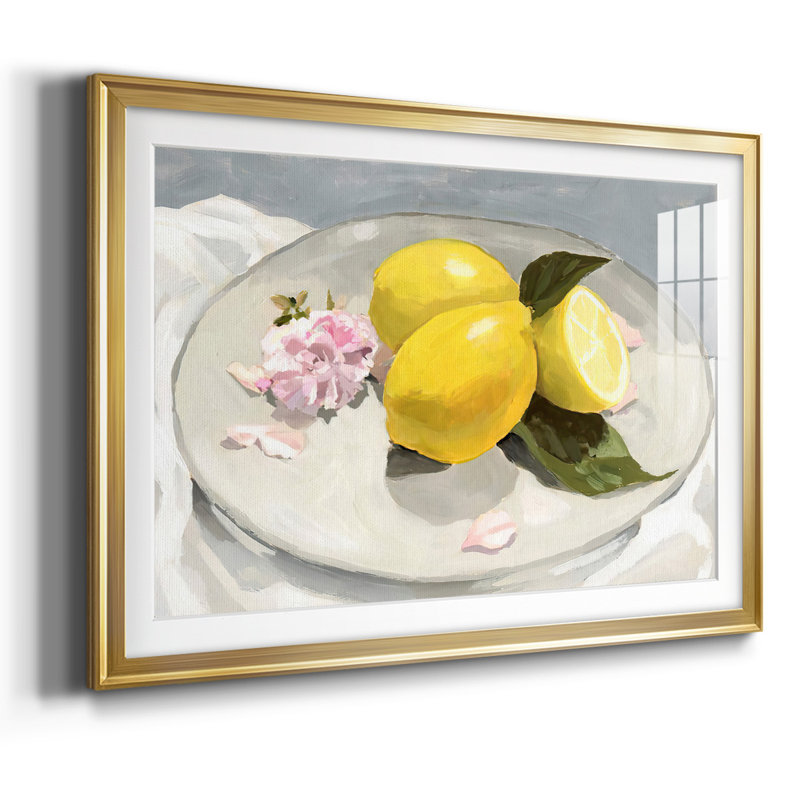 Lemons On A Plate II, reproduction d'art encadrée, Or, H 30 po x l 44 po x P 1,5 po