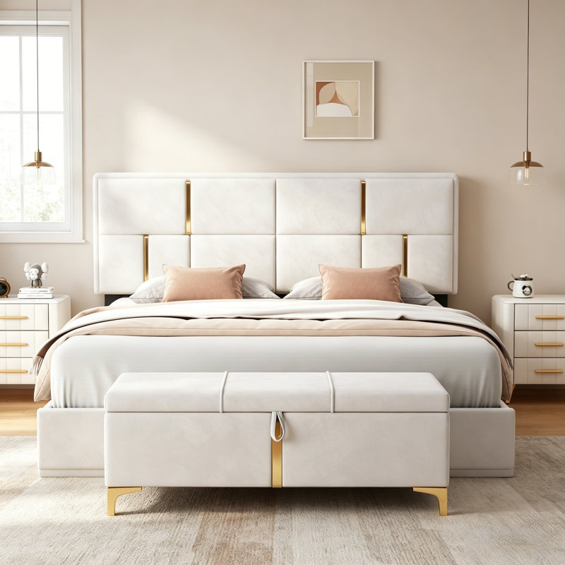 Ensemble de chambre à coucher 2 pièces avec lit plateforme tapissier grand, rangement hydraulique et repose-pieds beige, parfait pour les espaces de vie modernes et fonctionnels.
