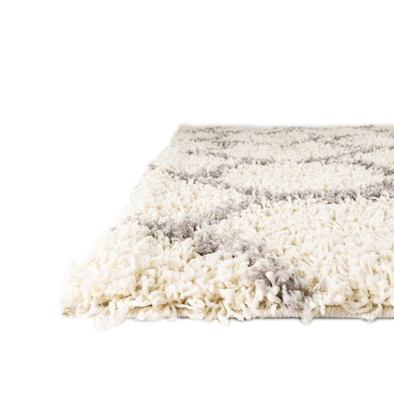 Derrionna Geometric Indoor Rug, Runner 2' x 6'