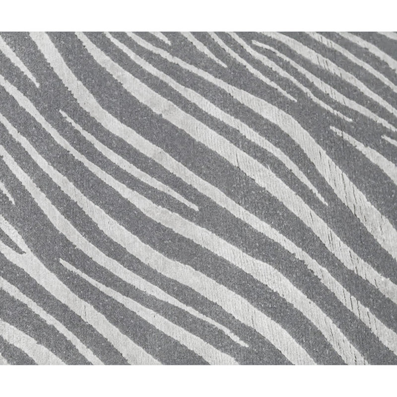 Tapis gris et argent noué à la main de haute qualité