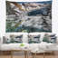 Paysage, grotte dans une tapisserie rocheuse-28491906