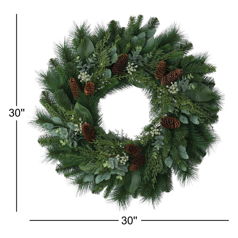 Couronne artificielle en pin et eucalyptus, H 30 po x l 30 po x P 7,5 po