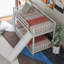 Lit superposé simple au-dessus d'un lit simple avec glissière convertible et escalier, blanc