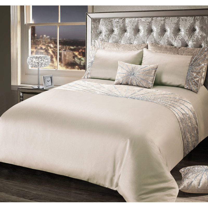 Paelynn Duvet Cover Set, Single Duvet Cover Set + 2 Additional Piece, White