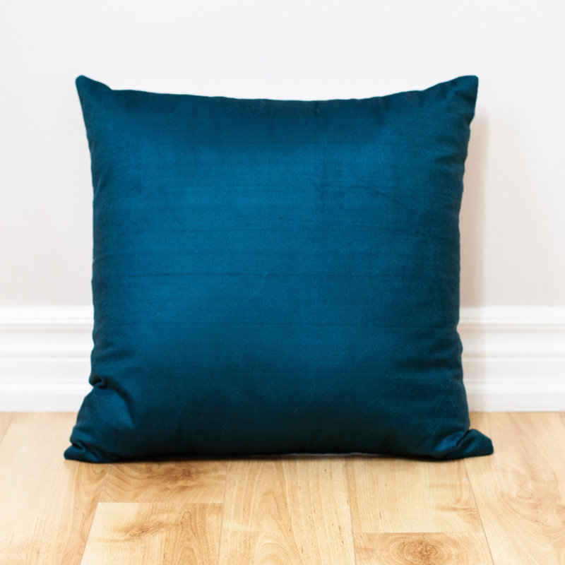  Polyester Throw Square Pillow Cover & Insert