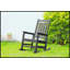 Chaise berçante surdimensionnée à texture de bois-912947192