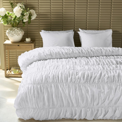 Ruffle duvet cover set