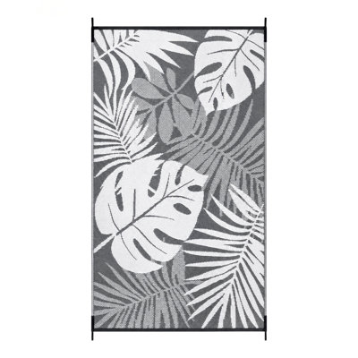 Gray Water-Resistant Outdoor Rug Plastic Straw Area Rug