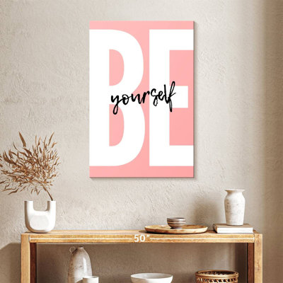 «Be Yourself» en rose