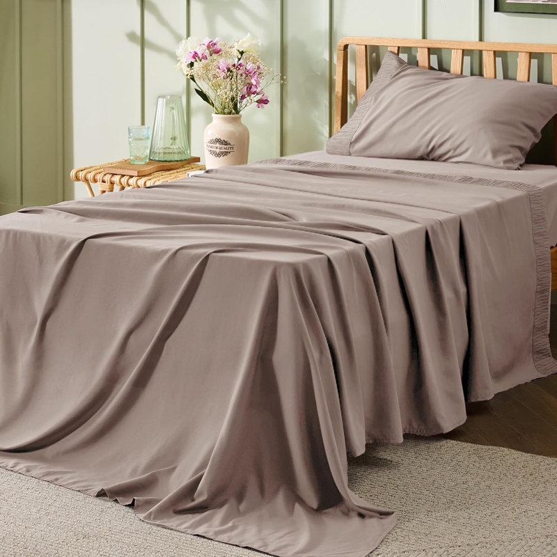 Bedsure Polyester Microfiber Sheet Set Hotel Luxury Sheets, Easy Care Cooling Bed Sheet Set 84GSM(65" x 99")GentleSoft™️