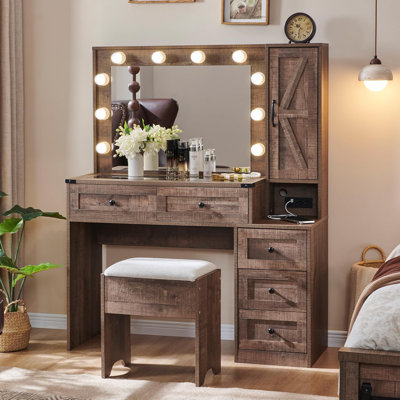 Dressing Table with Mirror