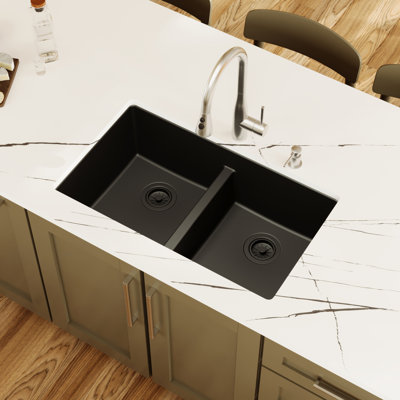 Évier de cuisine à double cuve en composite Karran Quartz 32 po x 19 1/2 po 50/50