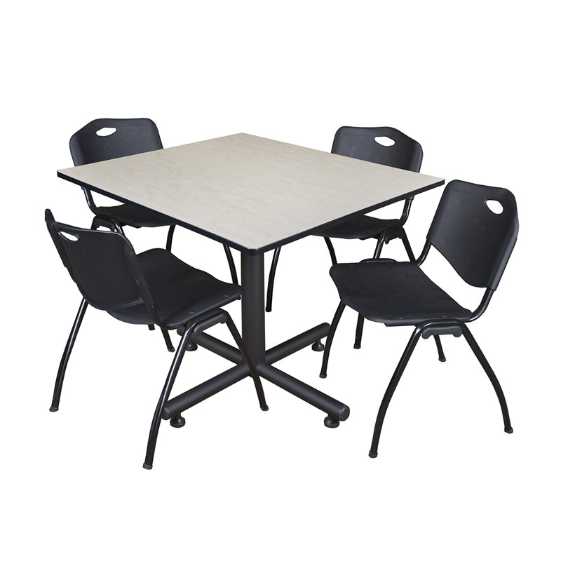 Table de salle de repos carrée Nicklo, chaises empilables 4 M, Érable, Noir, 48 po