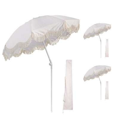 LAGarde - Paquet de 3 parasols de terrasse à franges de 6 pi avec bouton-poussoir inclinable UV30 + pelouse pour l'extérieur