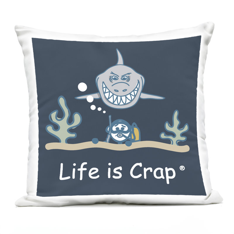 Coussin d'extérieur Stupell Industries Scary Scuba Shark Design by LIC