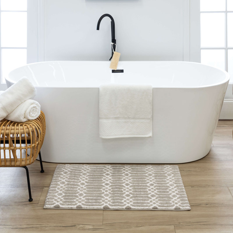 Tapis de bain en tricot géométrique Linkage, Blanc / noir, L 17 po x L 24 po