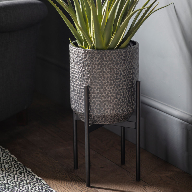 Paget Metal Pot Planter, 51cm H x 26cm W x 26cm D