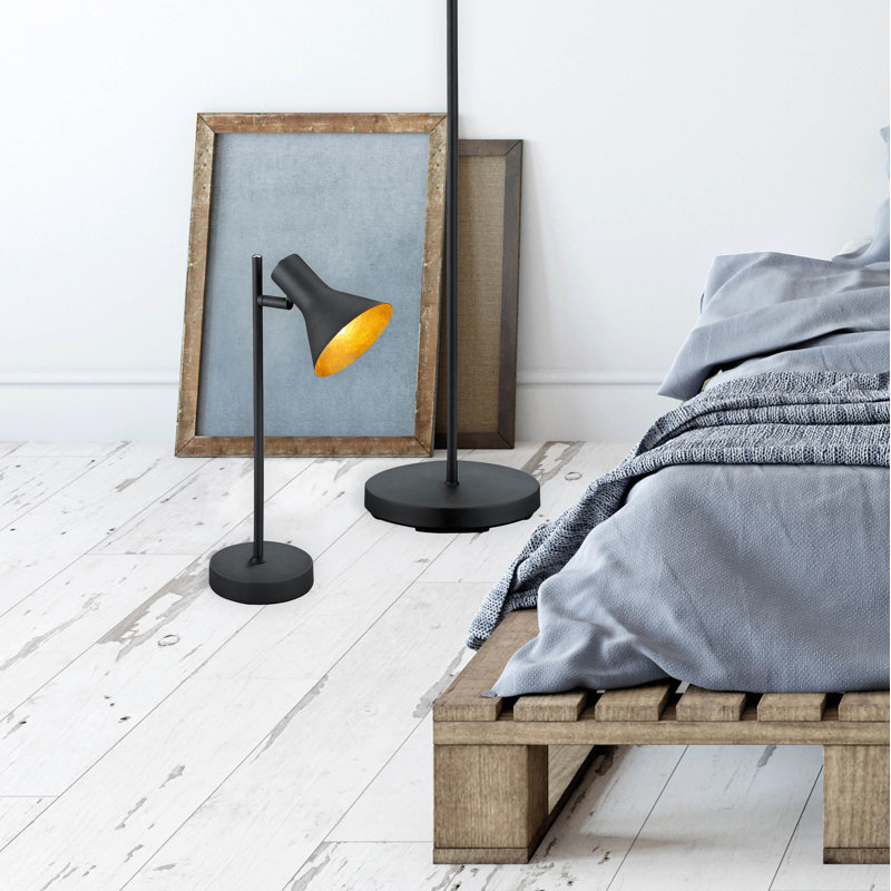 Fair Metal Desk Lamp
