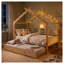 Lit maison blanc en bois pleine grandeur avec accents de couleur bois original-129416872
