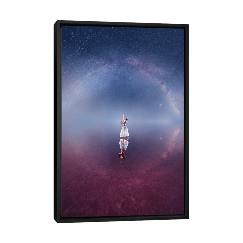 «Milky Way in juillet» par Hobopeeba - reproduction d'art, Toile avec cadre noir, Pas de tapis, H 26 po x l 18 po x 1,5 po