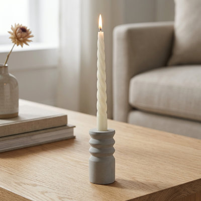 1. Bougeoir minimaliste à plusieurs niveaux en béton, bougeoir gris neutre pour table basse, foyer et décoration intérieure de style wabi-sabi.
