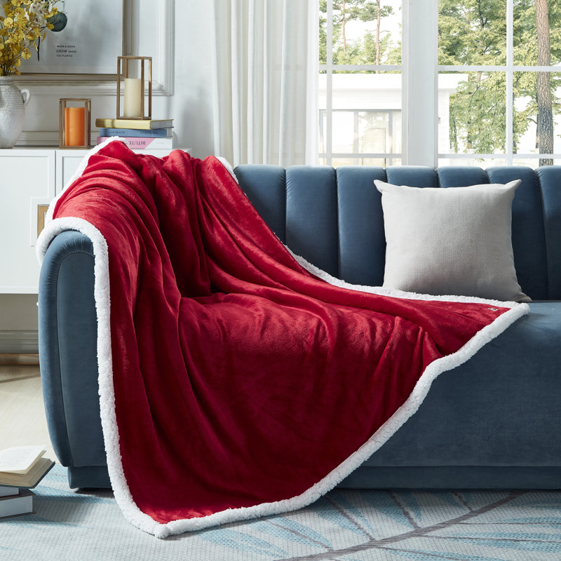 Jeté de flanelle inversé Uilda Sherpa 50 po x 60 po, Rouge