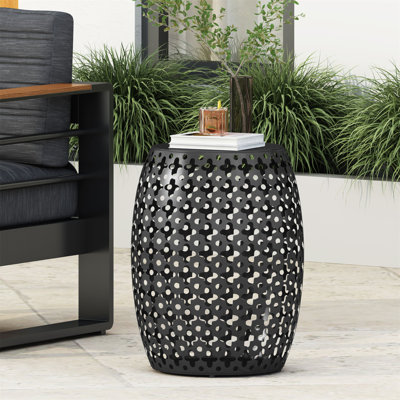 Table d'appoint de patio au design élégant