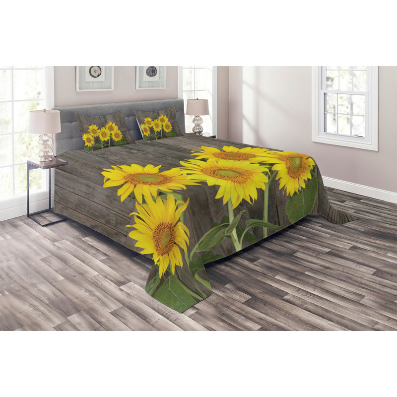 Flower Farmhouse / Country Polyester Coverlet