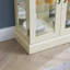 Armoire en verre illuminée avec options personnalisables et présentoir de curiosités lumineuses blanc antique-67976129