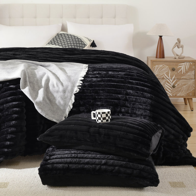 Ensemble d'édredon 3 pièces Fluffy, Édredon grand + 2 taies d'oreiller standard, Noir