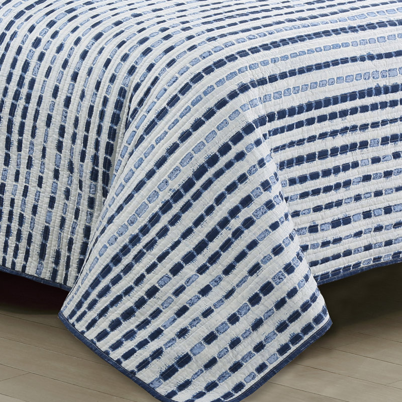 Nara Modern & Contemporary Striped Quilt, Blue, Twin Quilt + 1 Sham