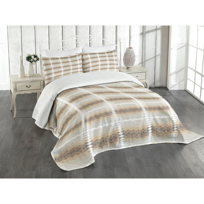 Ambesonne Abstract Bedspread Set  Damask Inspired Curves  Beige Brown White, King Coverlet / Bedspread + 2 Standard Shams