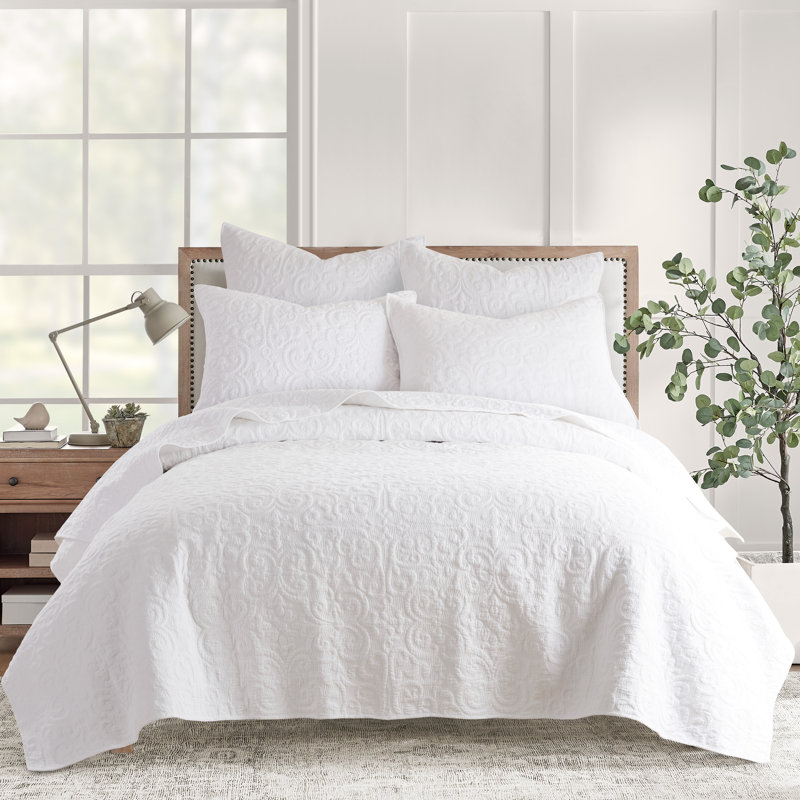 BH Sherbourne White King Quilt