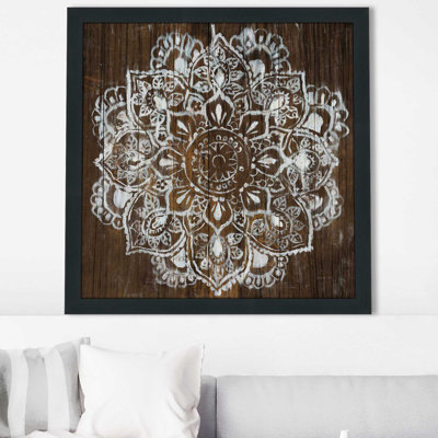 Mandala sur bois foncé - impression