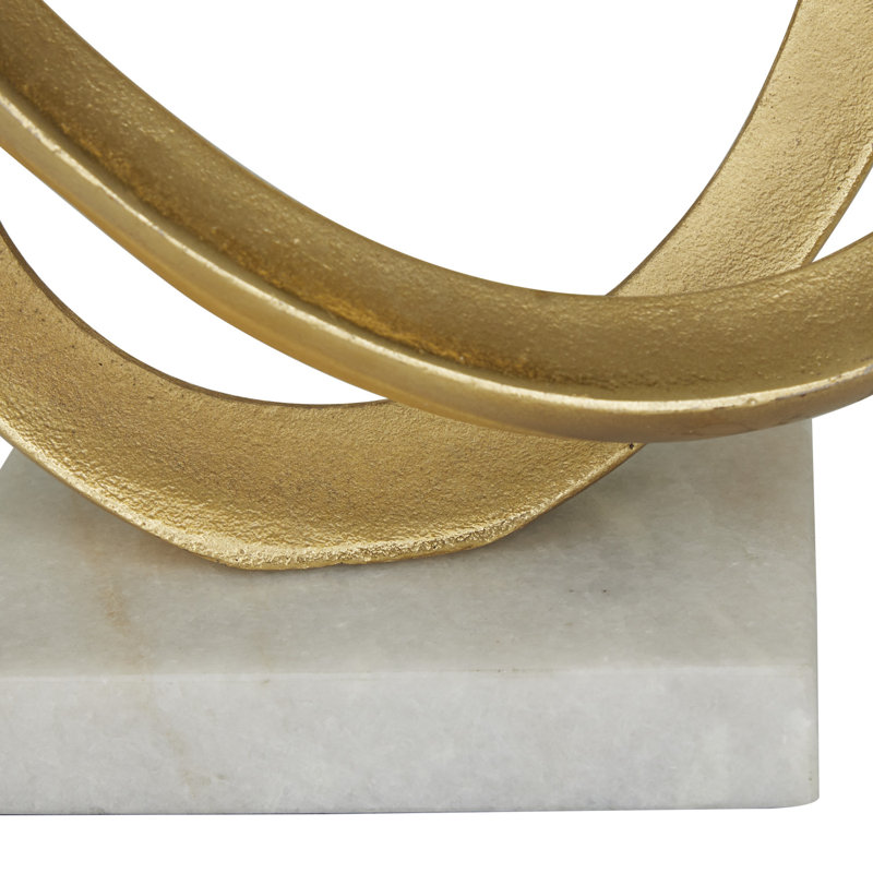 Sculpture géométrique en aluminium avec boucle en aluminium et base en marbre