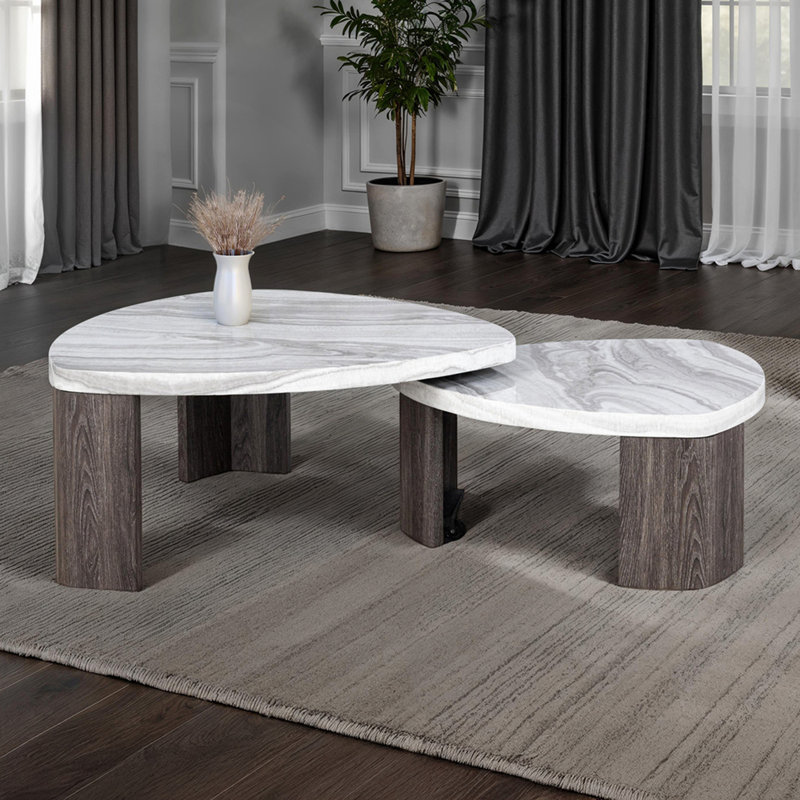 Ensemble de tables triangulaires 3 pièces de style contemporain 1 table basse gigogne 2 x table de bout en marbre