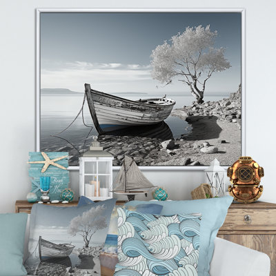 «Gray Monochome Boat By The Lake», reproduction sur toile