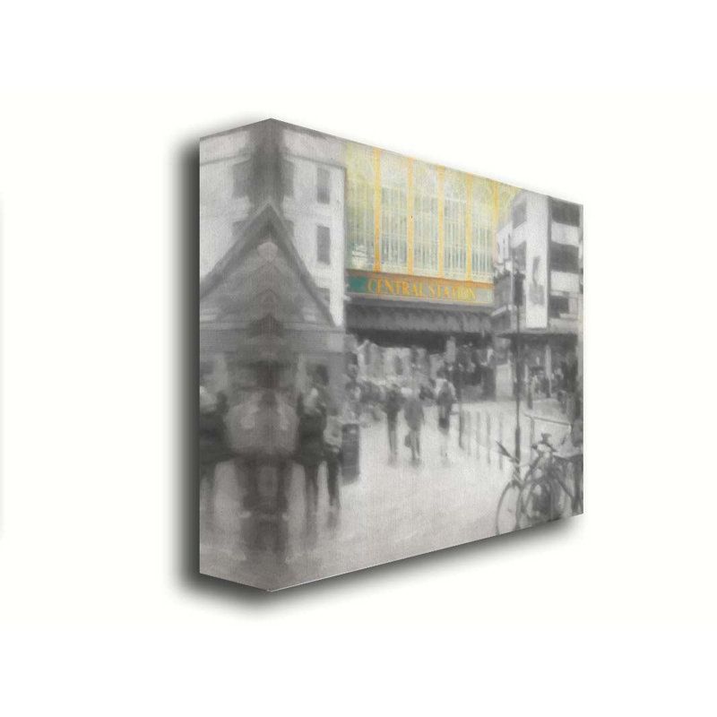 Central Station - Glasgow par Hal Halli. Estampe numérique, H 30 po x l 40 po, Toile tendue, Ne s’applique pas