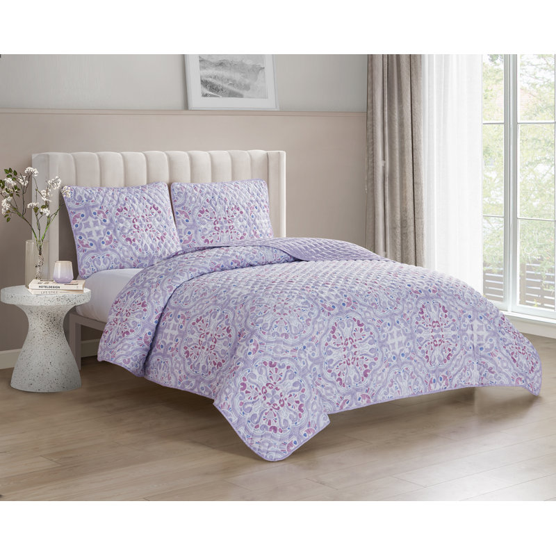 Trystan Bohemian Polyester Floral Quilt, Queen Quilt + 2 Standard Shams