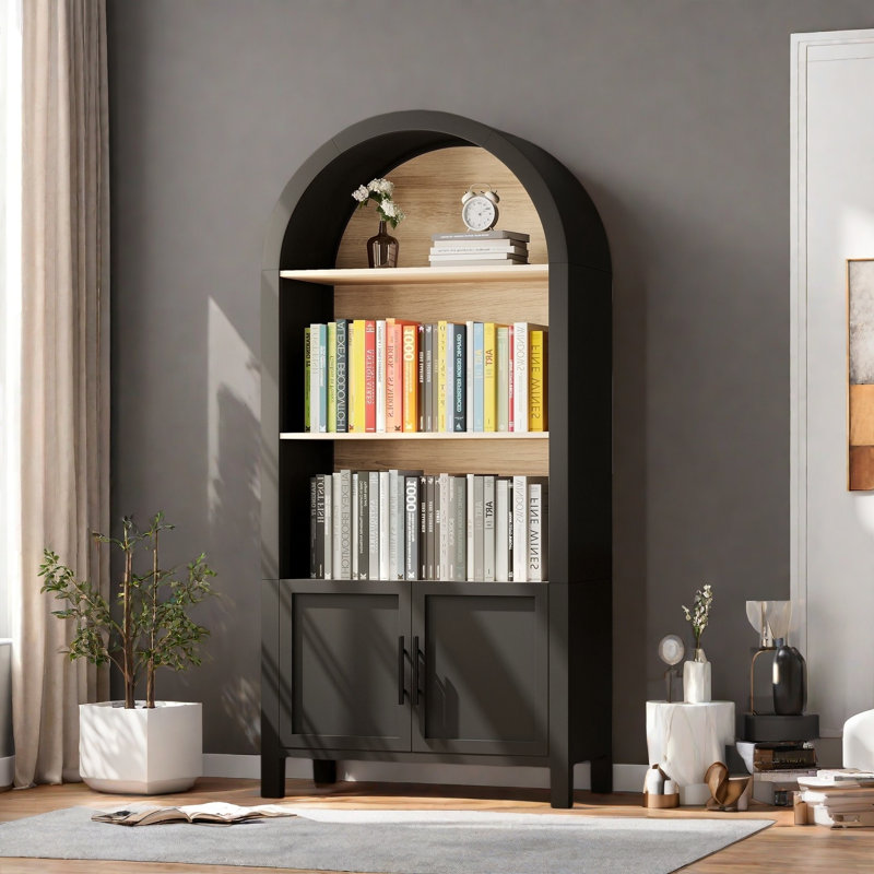 Grande bibliothèque arquée avec tablette de rangement ouverte et espace de rangement équipé d'une porte