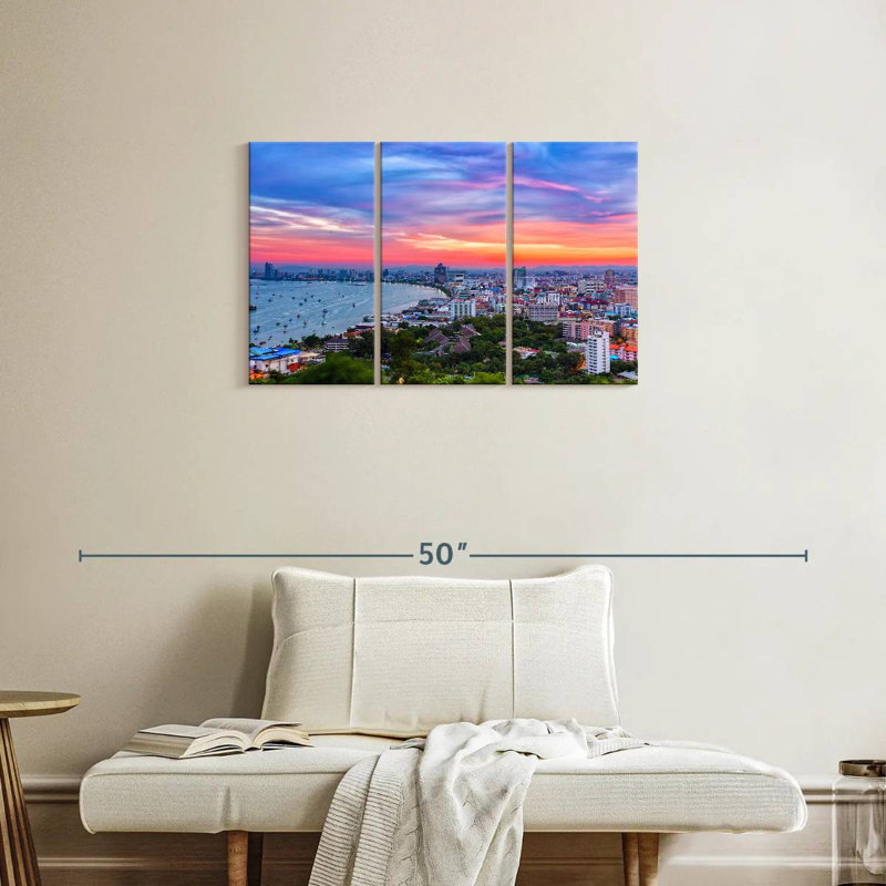 Plage de Pattaya au crépuscule, H 20 po x l 33 po