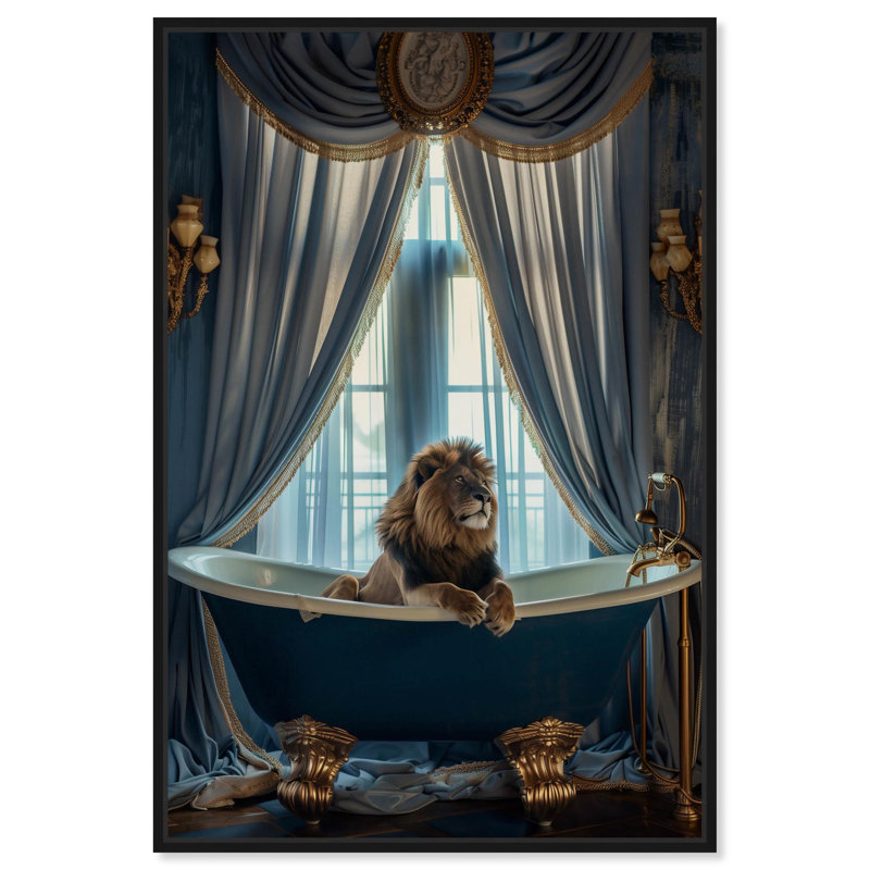 «Elegant Lion Bath Canvas» par Notoriart, Cadre doré, H 31 po x l 21 po