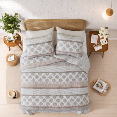 Piece King and Cal King Cotton Bedding Sets, Reversible Modern Quilt