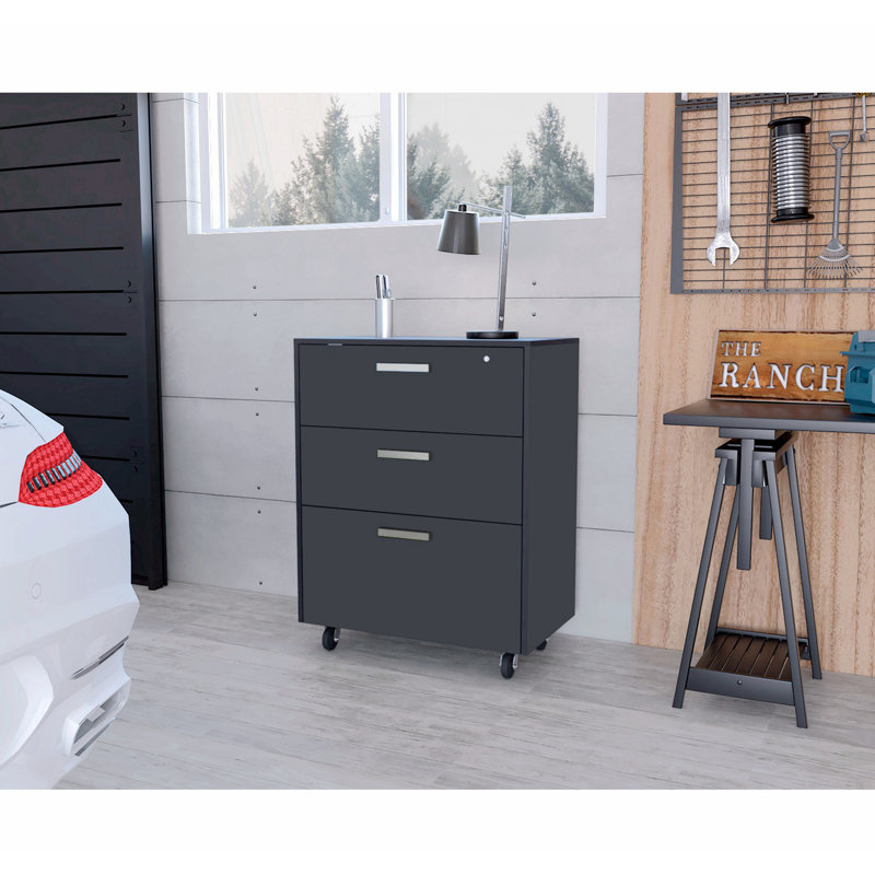 Yanissa Accent Chest