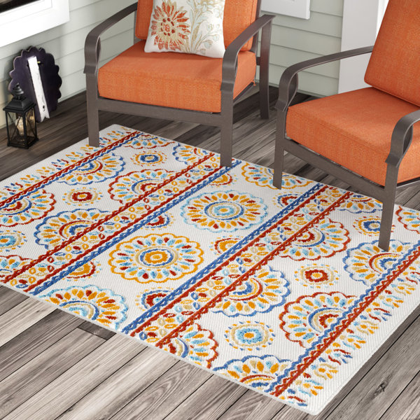 Bungalow Rose Armida Floral Indoor / Outdoor Rug & Reviews | Wayfair