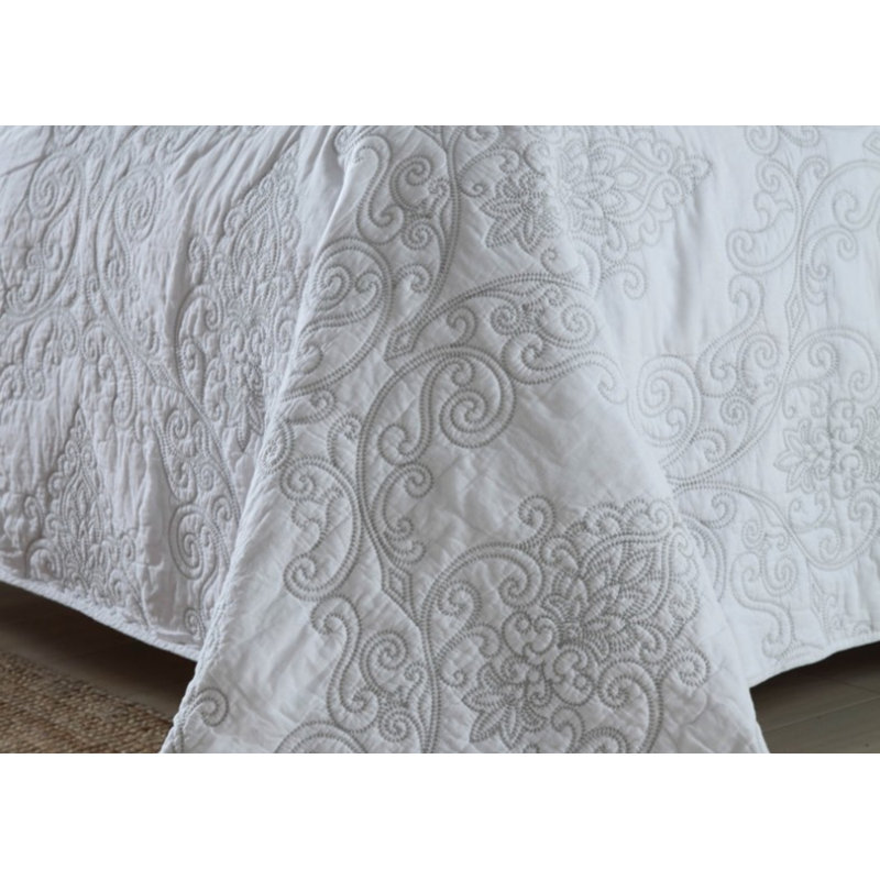 DBOZE Sateen Solid Colour Quilt, Queen Quilt + 2 Standard Shams