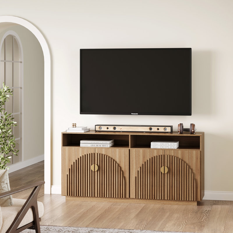 Meuble télé 65 po cannelé, meuble télé Mid-Century avec armoires de rangement et tablettes ouvertes, meuble télé avec console média